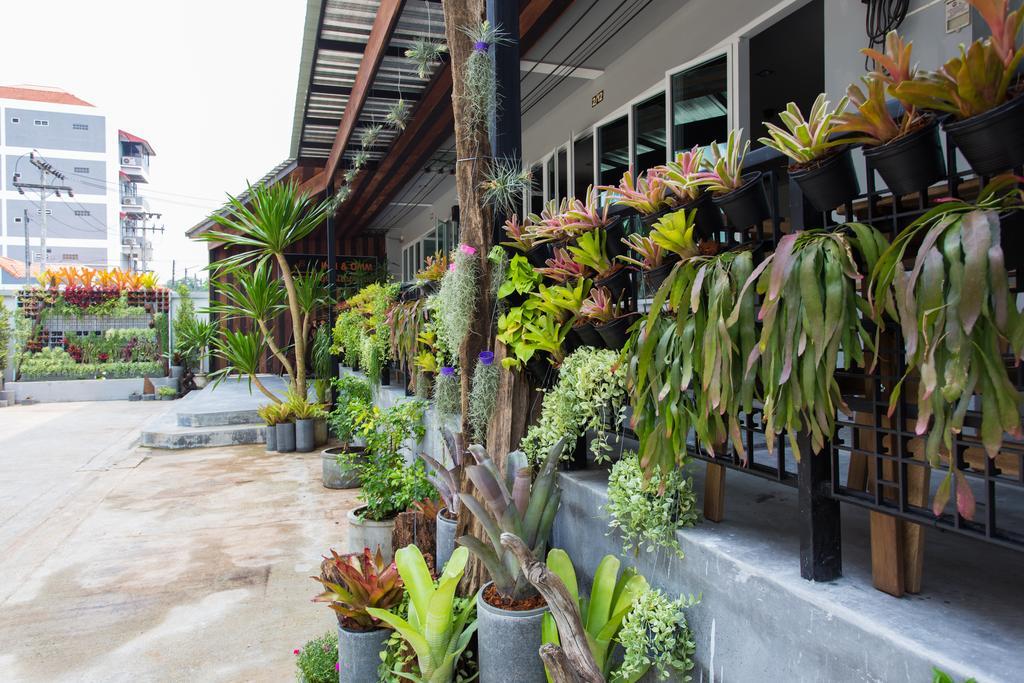 Krabi Inn & Omm Exterior photo