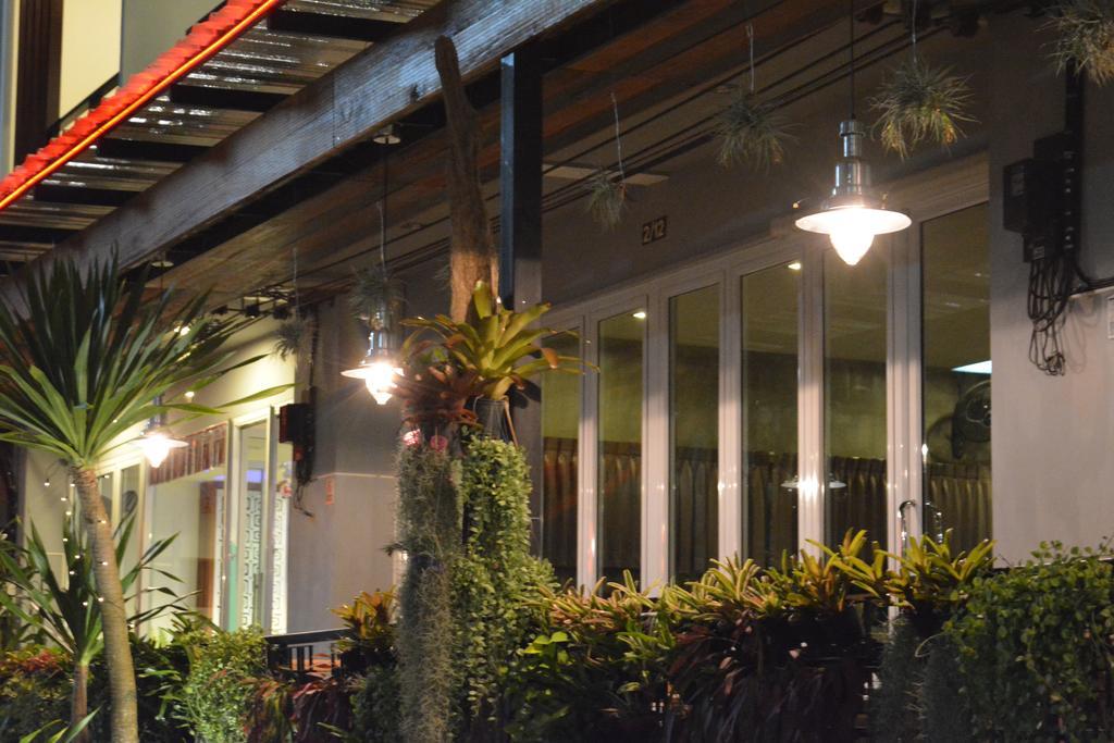 Krabi Inn & Omm Exterior photo